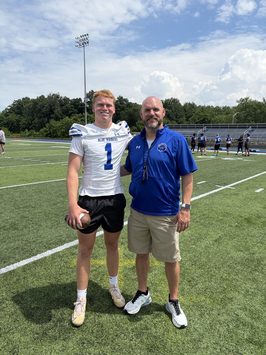 M_Briedwell8's tweet photo. Had a great time today at camp with @LWUfootball! Thanks for the invite @Coach_CotterLWU @CoachBright11 @CoachKleckler @CClakerfootball @Coach_CobyLewis https://t.co/HHtIRnT0bb