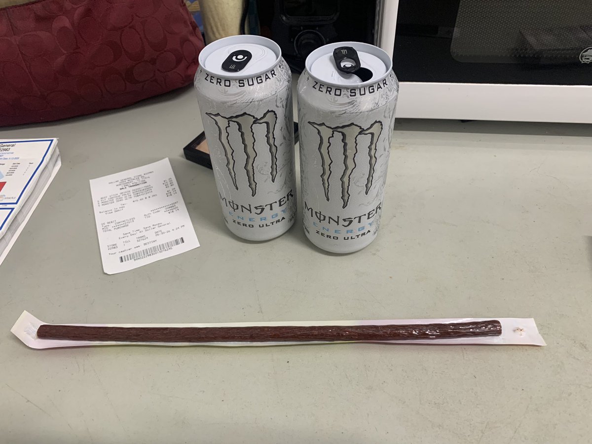 insanemeows's tweet photo. Breaking my fast with a slim Jim and monster 😇  time for the 9 hour closing shift yippee https://t.co/SHIs16iJAI