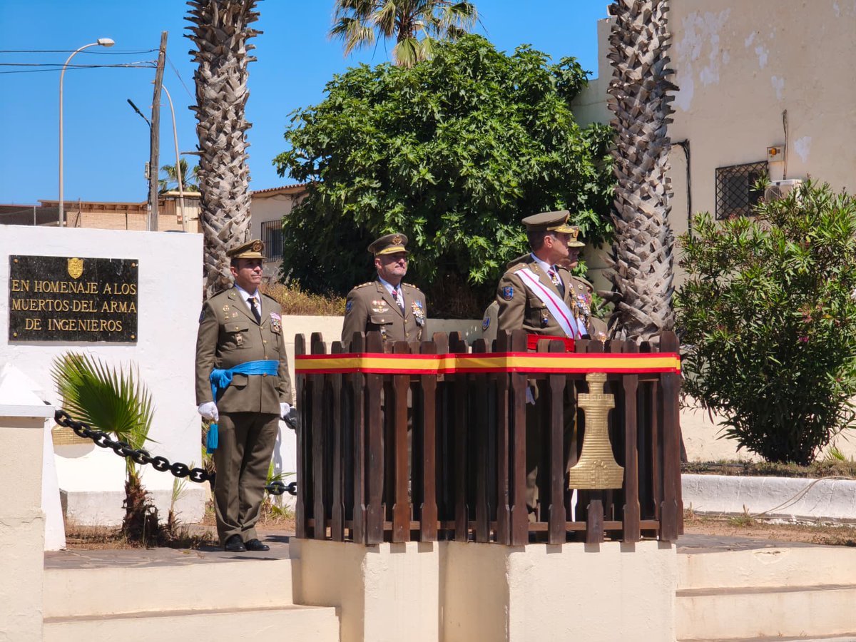COMGEMEL_ET's tweet photo. Presidido por el Comandante General de Melilla, hoy se ha celebrado en el Acuartelamiento “Capitán Arenas”, sede del #RING8, el acto conmemorativo de San Fernando, patrón del Arma de Ingenieros Transmisiones y del Cuerpo de Ingenieros Politécnicos del Ejército de Tierra
#COMGEMEL https://t.co/kiMwvr2aRX