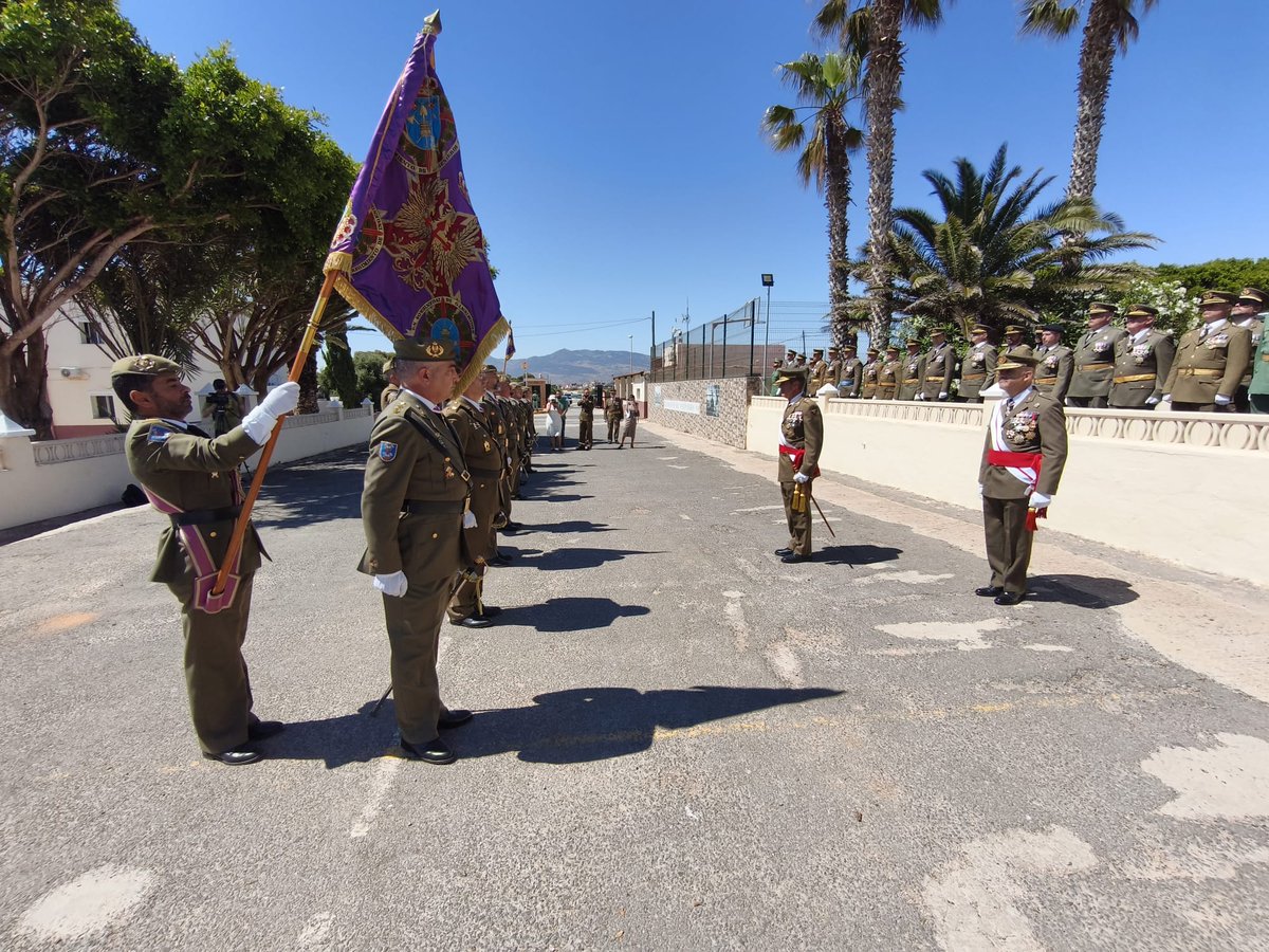 COMGEMEL_ET's tweet photo. Presidido por el Comandante General de Melilla, hoy se ha celebrado en el Acuartelamiento “Capitán Arenas”, sede del #RING8, el acto conmemorativo de San Fernando, patrón del Arma de Ingenieros Transmisiones y del Cuerpo de Ingenieros Politécnicos del Ejército de Tierra
#COMGEMEL https://t.co/kiMwvr2aRX