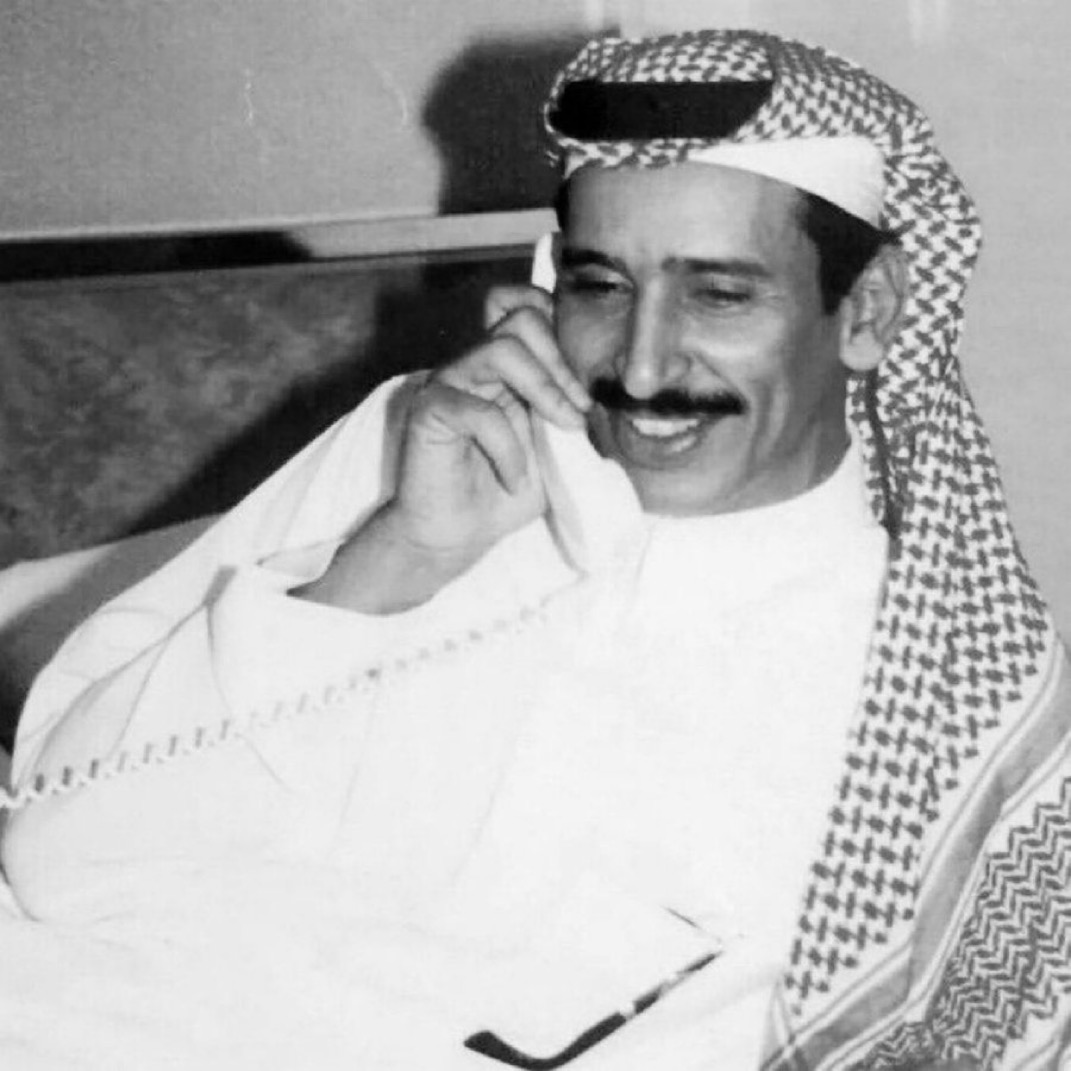 i8uze's tweet photo. "هات من عذبّ السوالف ما تهيّا
ودّي امسك صوتك بكفي وأحبه"🤍 https://t.co/D2oprzVG5L