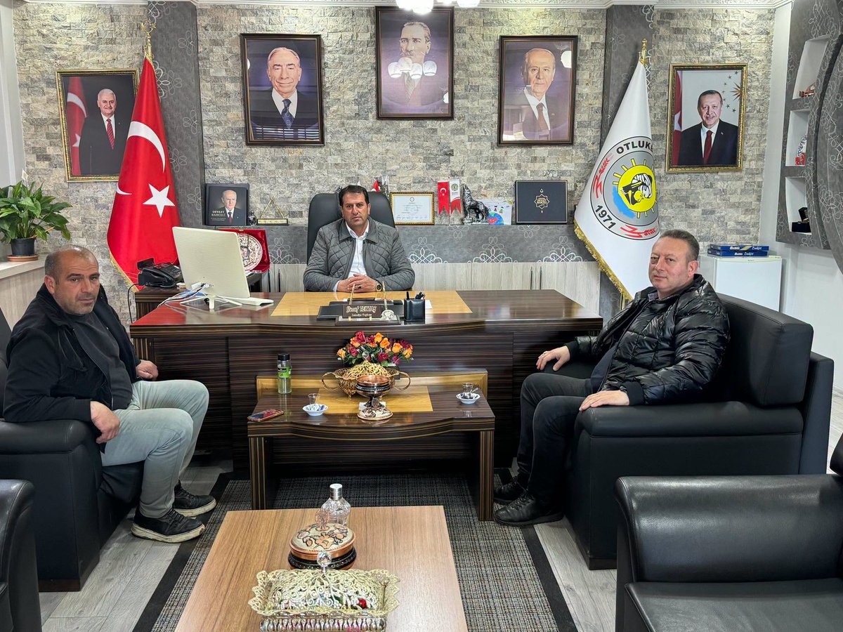 SefaSerdal's tweet photo. Değerli Otlukbeli Belediye Başkanımız Sayın Yusuf Tektaş’ı, Murat Baş ile birlikte makamında ziyaret ederek bayramını kutladık. Nazik misafirperverliği için kendisine teşekkür eder, çalışmalarında başarılar dilerim. https://t.co/hE6G95ih4S