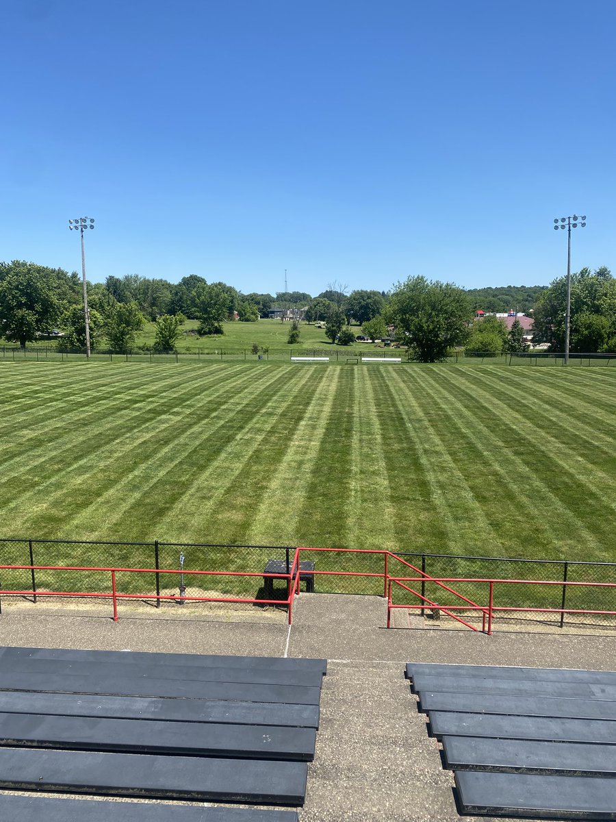 FoxfireFootball's tweet photo. The field at “The Nest” is looking 👀 plush! 🔥 Thank you Mr. Reed for all the time you have put in to get her in this condition! We have also added new customized goal post pads! @FoxfireK12 @FoxfireAth2024 https://t.co/Maz1dUdrLF