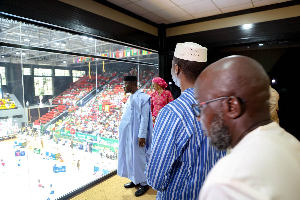 GouvMali's tweet photo. INAUGURATION DU PALAIS DES SPORTS RÉNOVÉ

Le Premier ministre, le Général de Division Abdoulaye Maïga, a procédé ce samedi 30 mai 2026 à l’inauguration du Palais des Sports Salamatou Maïga rénové. https://t.co/2srCeR594e