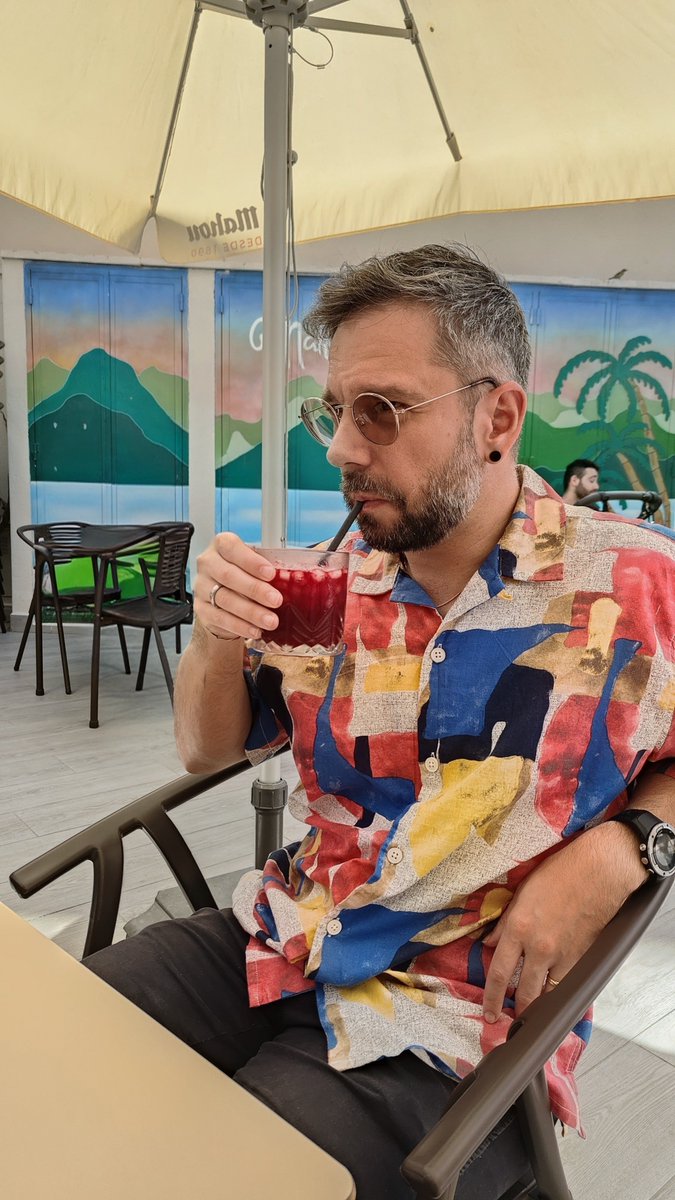 ElOjoGeek's tweet photo. Yo // Videojuego del año que nací 🦜 https://t.co/aGthz51OrA