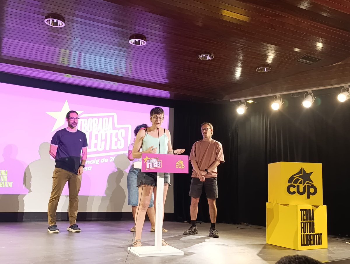 CUPManlleu's tweet photo. ✊🏿 Avui hem estat a #Manresa, a la II Trobada d'Electes de la @cupnacional. Des de les viles i ciutats, construïm el país! https://t.co/X1KQiZSlux