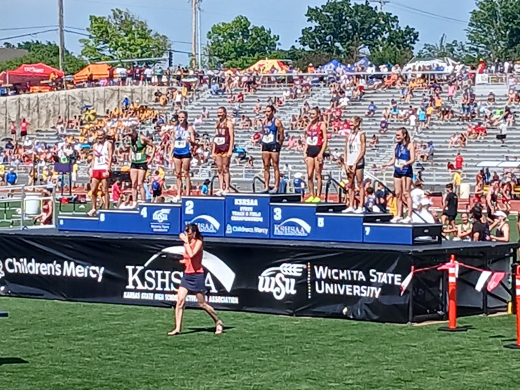 FrankfortCats's tweet photo. Congratulations to today's placers, Tessa Parthemer placed 2nd in the 100 hurdles and 3rd in the 300 hurdles lowering her school record to 46.51 and Fred Rosquist placing 5th in the shot put. https://t.co/nuhZ1n2zSj
