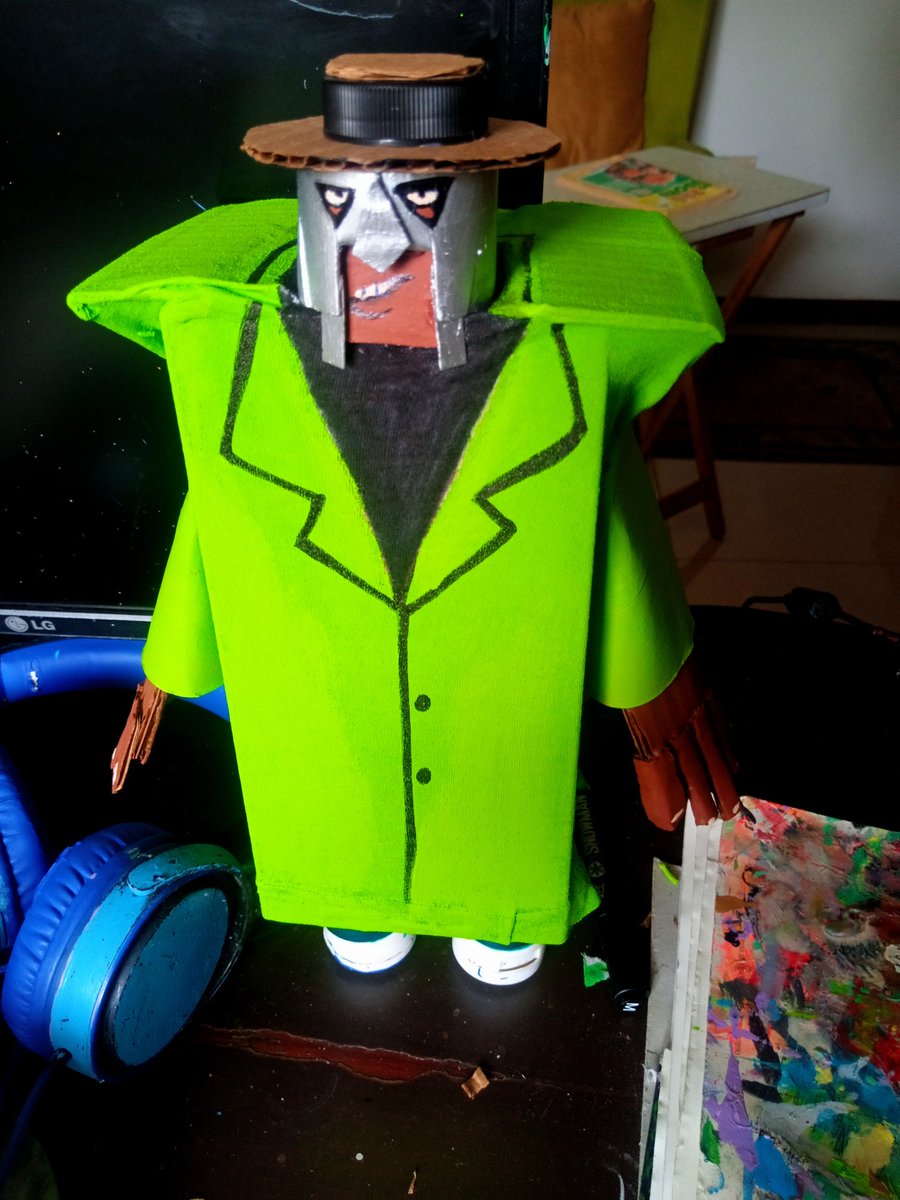 MakinitaSilva's tweet photo. This is how it's going MF DOOM weekend project https://t.co/HQ6wjnMafO