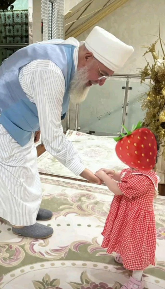 Sultanimla's tweet photo. Yaşanırya bazı şeyler
Gözle görülmez izler
Elini tuttumu ehli beyt
Aşılır umulmadık dertler

(K.s)🌷🌹🌷 https://t.co/5BlEauSOMC