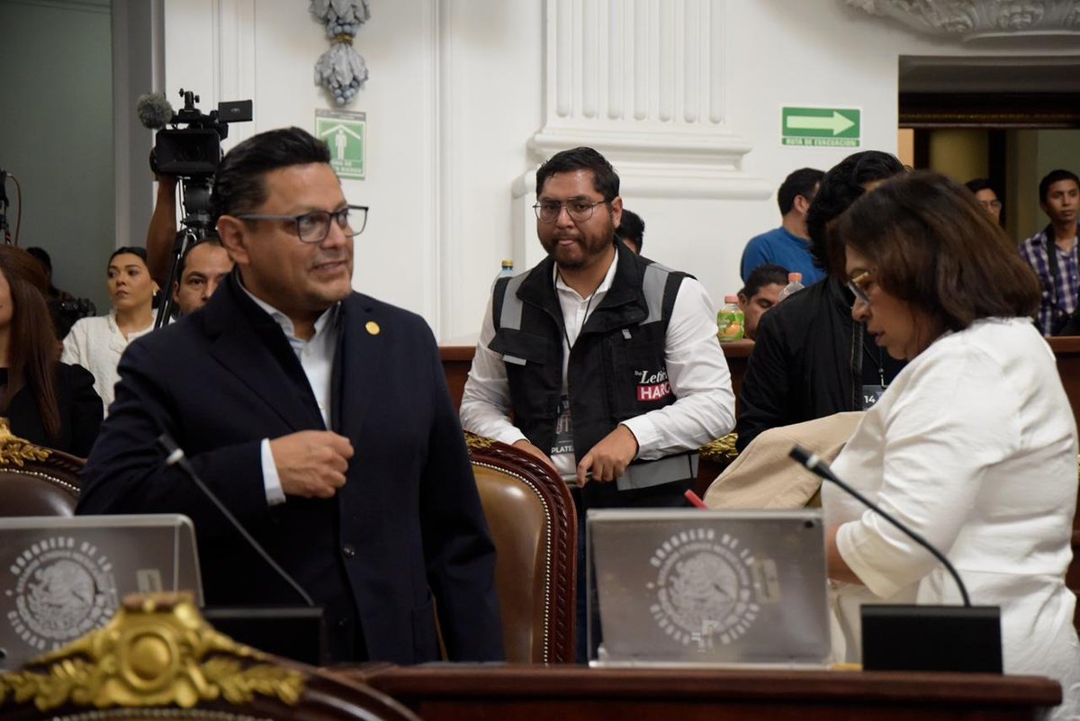 IsraelMorenoVC's tweet photo. Me encuentro en la Sesión Ordinaria del @Congreso_CdMex, trabajando con responsabilidad y compromiso para seguir construyendo una capital más justa, segura y con mayores oportunidades para todas y todos.

Desde el Poder Legislativo continuamos impulsando iniciativas, acuerdos y acciones que respondan a las necesidades de la ciudadanía, siempre poniendo al centro el bienestar de las familias de nuestra ciudad.

Seguimos legislando por la gente, fortaleciendo la transformación y construyendo el futuro que merecen las y los habitantes de nuestra gran capital.

#IMR #CongresoCDMX #Transformación #CiudadDeMéxico #TrabajoLegislativo #CapitalDeLaTransformación