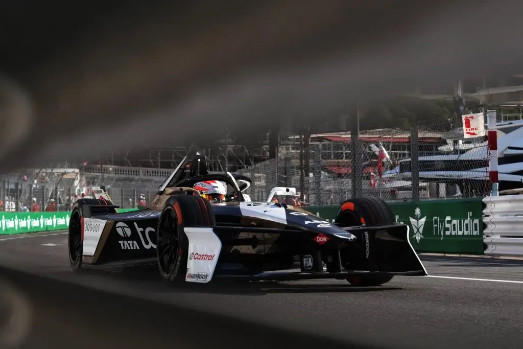 FormulaEStats's tweet photo. For the first time in #FormulaE, @mitchevans_ has led the Driver’s Championship after back to back races. https://t.co/3Q7AkOJdar