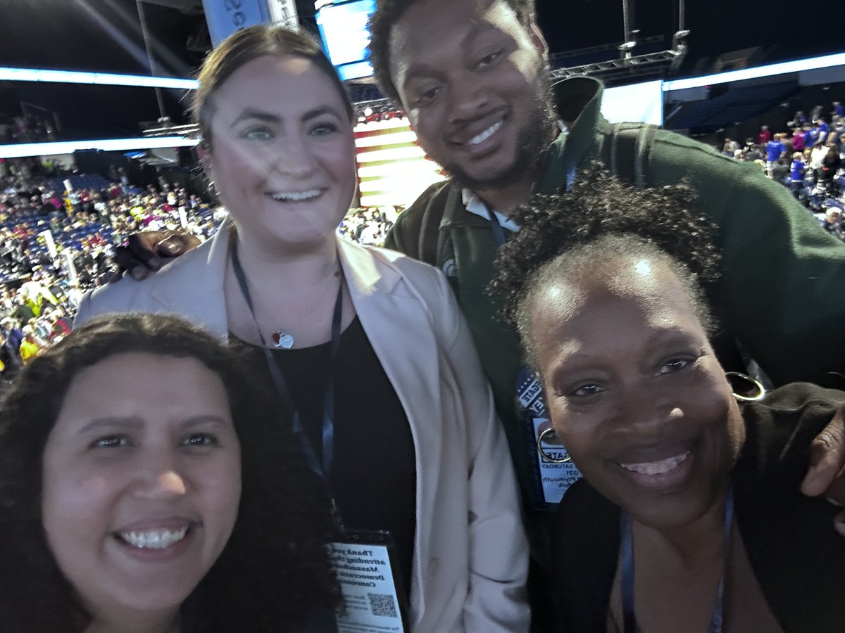 NicholeEvents's tweet photo. First Democratic Convention! 🇺🇸

Proud to be representing Brockton and experiencing this historic event. Check us out!

#Brockton #DemocraticConvention #ProudToRepresent https://t.co/c0xqZCesOa