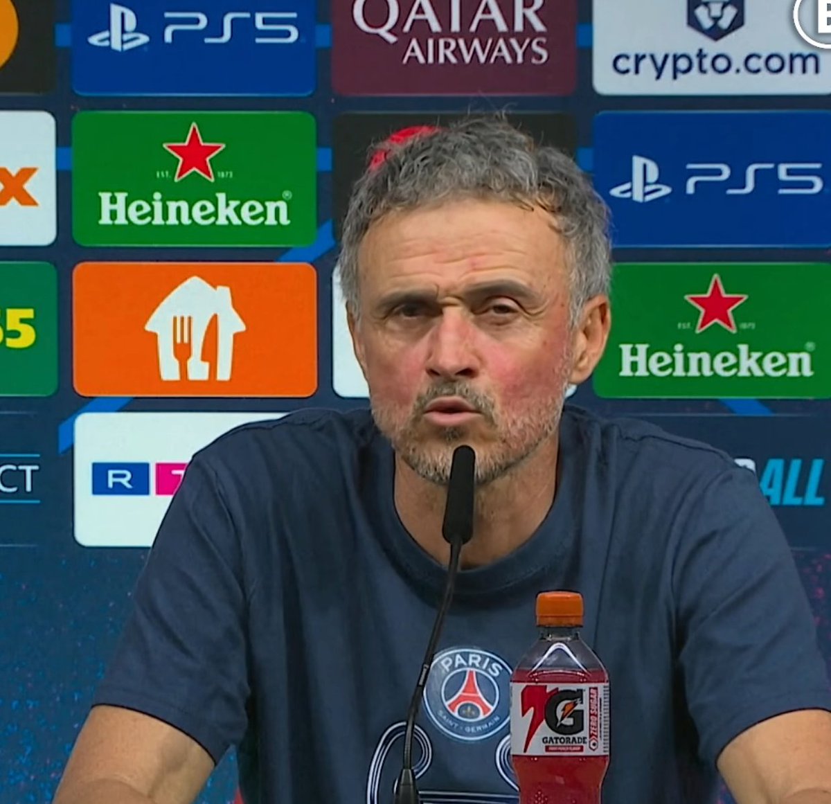 TouchlineX's tweet photo. 🚨🗣️ Luis Enrique: "I would like to highlight one thing. Today, I think Warren deserved to play because he deserved to be involved in this final." 

"He did EVERYTHING, he showed his personality. He accepted my decision of him being benched, and for me that was very important."

"But in the minutes he played, he showed that he is a true professional and a very special person. I wanted to highlight that."