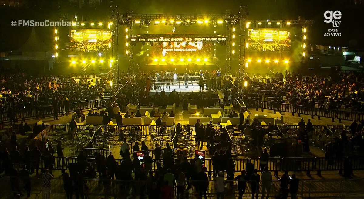 oButeco's tweet photo. Tá bem cheio o evento que vai ter a luta de David Brito e Bambam https://t.co/0bRsRLnVFe