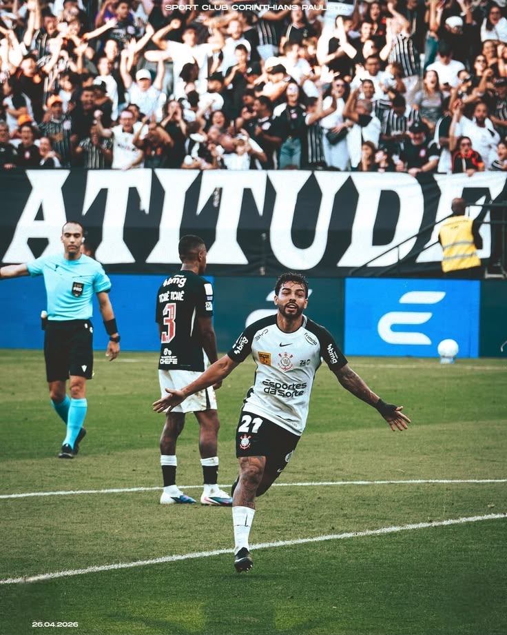 keiiso0's tweet photo. @ZBCRVG @Gremio vcs tão é acostumado tomar cintada kkkkkkkkkkkkkkkk https://t.co/dL0C9vzNFt