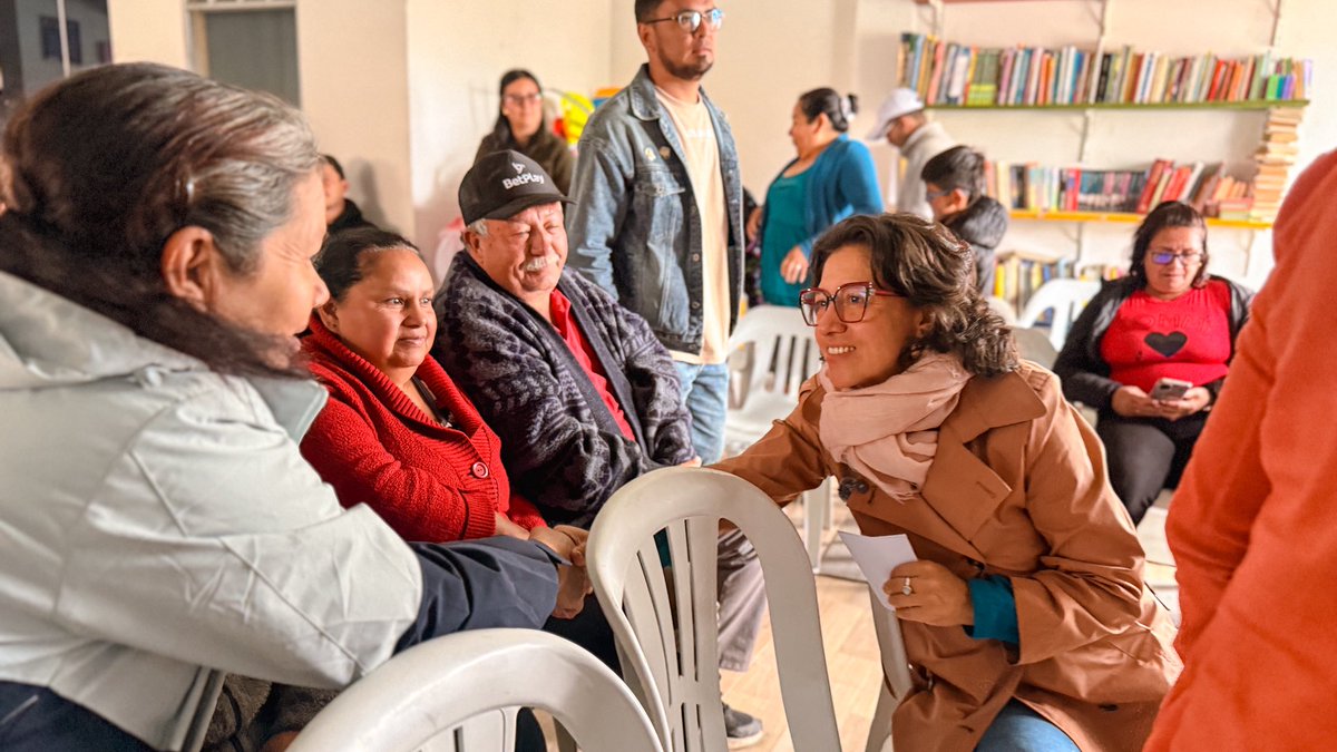 RuthQuevedoF's tweet photo. #SemanaDelAgua l 🇨🇴💪🏽Hoy visitamos la localidad de Ciudad Bolívar, en donde escuchamos propuestas y problemáticas de las comunidades del barrio Bervenal del Sur y de la vereda Quiba baja en torno al agua y saneamiento básico. Recordemos que ha sido una localidad en donde por años han luchado por el derecho al agua,  y también se han logrado organizar en la gestión comunitaria para acceder a ella.