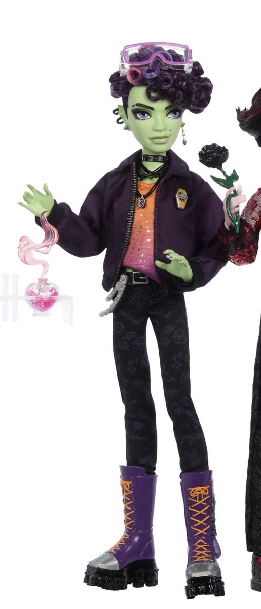 steffmorganzzi's tweet photo. I love a green + purple witch 💚💜 https://t.co/dVDOkFXFNC