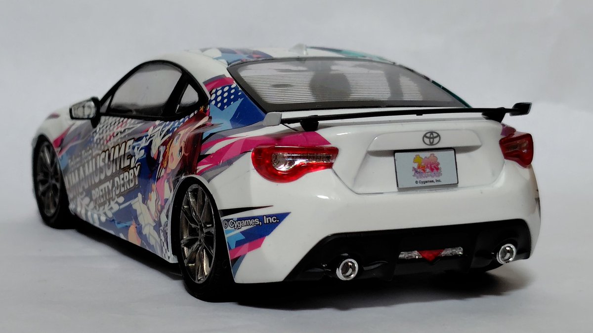 8adqr6PzapvyzDd's tweet photo. アオシマ 1/24 痛車シリーズ ウマ娘プリティーダービー TOYOTA 86
大きいデカールを曲面に貼るのは骨が折れましたが何とか完成しました、塗装はいつもの秋葉原工作室さんで
#アオシマ 
#ウマ娘
#秋葉原工作室 https://t.co/KpZgna5QxV