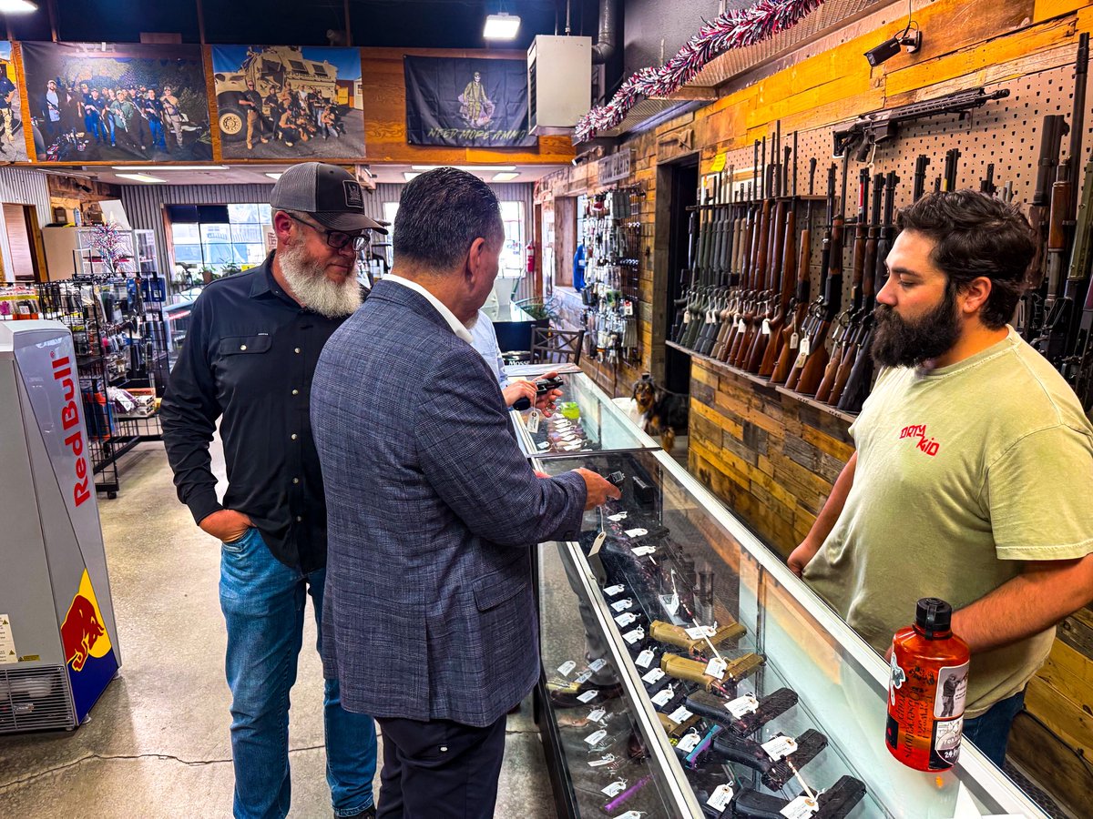 cunninghamfornm's tweet photo. I had a great visit at BMC Tactical today and appreciated the chance to spend time with local business owners and talk about the issues that matter most to New Mexicans. 🇺🇸

Protecting our constitutional rights, supporting small businesses, and keeping our communities strong will always be priorities for me. I’m grateful for the warm welcome and the opportunity to hear directly from folks who care deeply about our state and our future. 💪

Thank you, BMC Tactical! 🙌
Learn more: https://t.co/pWsQV7V6Jo