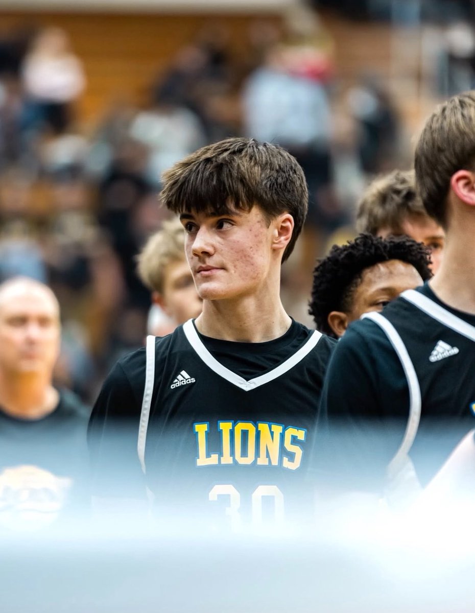 Sports4Illinois's tweet photo. 2027 Nate Woods has informed me he is transferring to Bolingbrook High School‼️ @Natewoods_30 @brookhoops @YnRbball https://t.co/2E9oBtwzcr