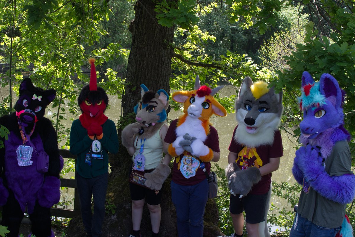 VaporMoonStudio's tweet photo. Family pictures from Confuzzled! Join our colourful family! Pics are by AlexMoon on Bluesky. https://t.co/bT51cmukJj