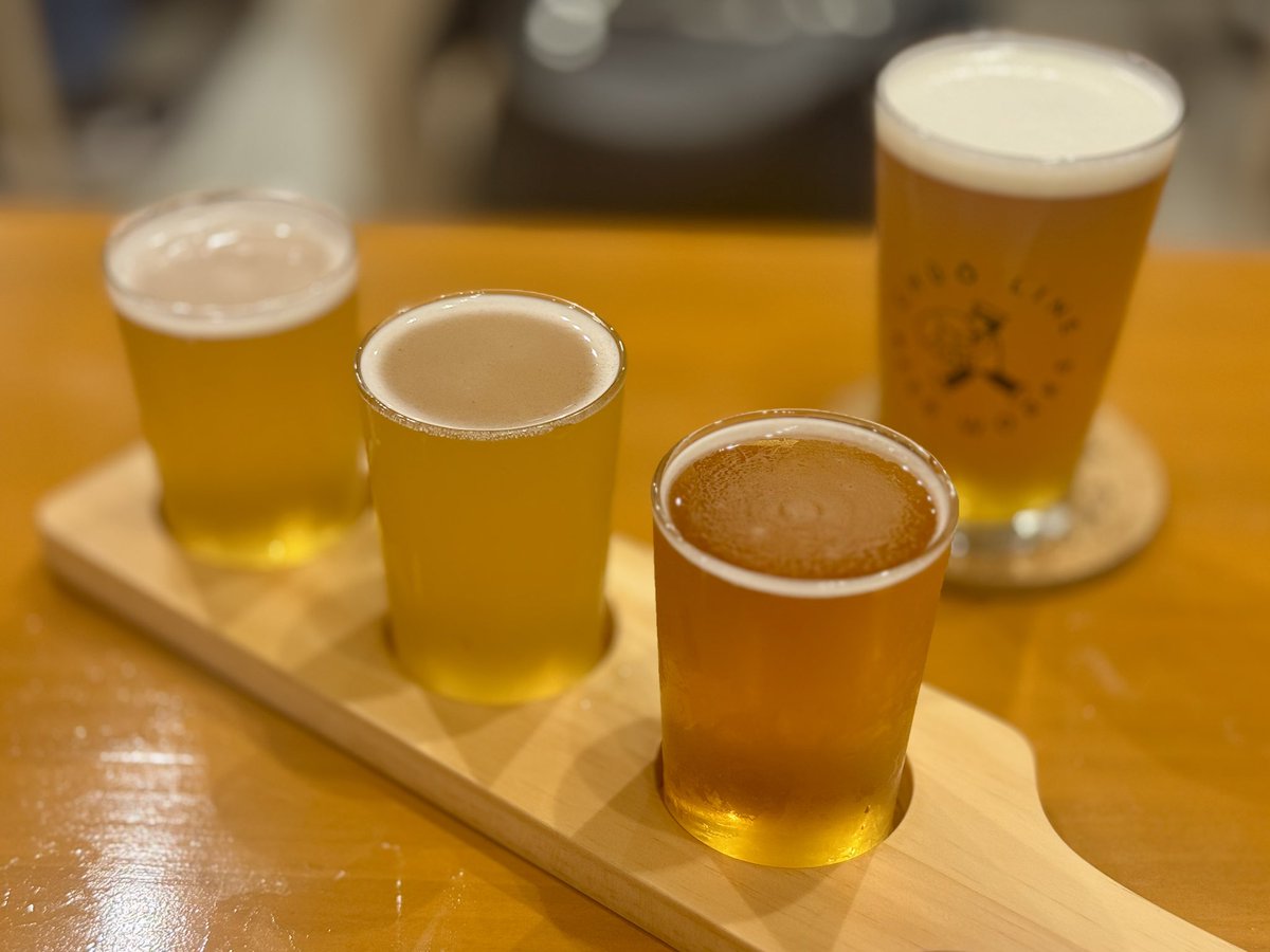 beermaps's tweet photo. 【編集部が注目するブルワリー】
🇯🇵 中央線ビアワークス
駅からはじまったビールで、街に架け橋を🍻武蔵小金井〜東小金井の高架下に登場したJR東日本グループ初の直営ブルワリー🚞元駅員のブルワーが造る「ぽっぽやエール」等オリジナルビールを提供🍺週末は13時から飲めますよ😇#ホリデービアマップス https://t.co/ofFwyrpHaN