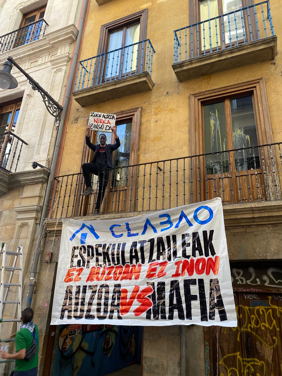 azgm_irunea's tweet photo. Alde Zaharreko eguna.

#AuzoaVSMafia https://t.co/E7KWylfbDi