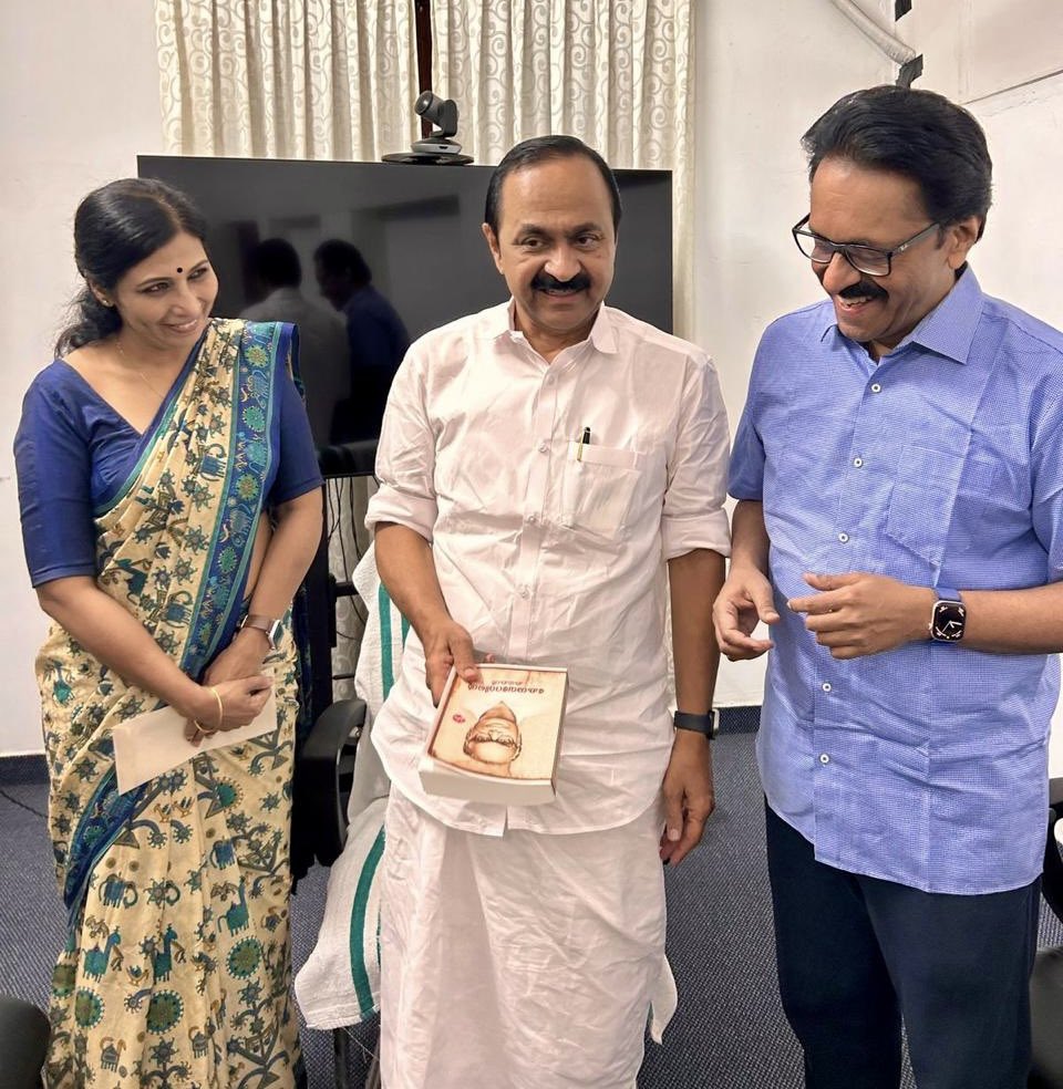 jothydev's tweet photo. It was a memorable and emotional moment for us to meet the new, Hon. Chief Minister of Kerala, V. D. Satheesan, along with my wife Sunitha Jothydev, and present him a memento on behalf of the P. Kesavadev Trust.

For Shri Satheesan, who has represented North Paravur for over two decades, the land where my father, the legendary writer P. Kesavadev, was born, the occasion carried special significance.

We also presented him Stories by Kesavadev published by DC Books. What deeply touched me was his response:

“I have read all the books written by Kesavadev. Now it’s time to read them once again.”

It is always inspiring to meet public leaders who value literature, reading and culture. Politics apart, this was truly a meaningful literary and cultural interaction.
@vdsatheesan 
#PKesavadev #VDSatheesan #MalayalamLiterature #Kerala #DCBooks #Culture #Leadership #kesavadevtrust
