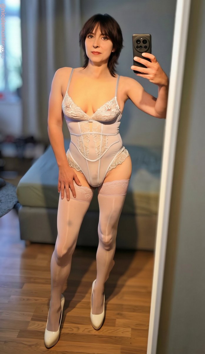 nmuellerxoxo's tweet photo. Good Morning, have a nice Sunday 💋🌞
#Crossdresser #Femboy #Sissy https://t.co/h4pnMjfBTQ
