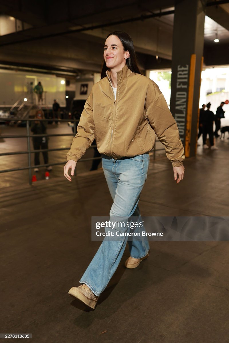 caitlinclarksty's tweet photo. CAITLIN LOGO JACKET https://t.co/n89O8vekiB