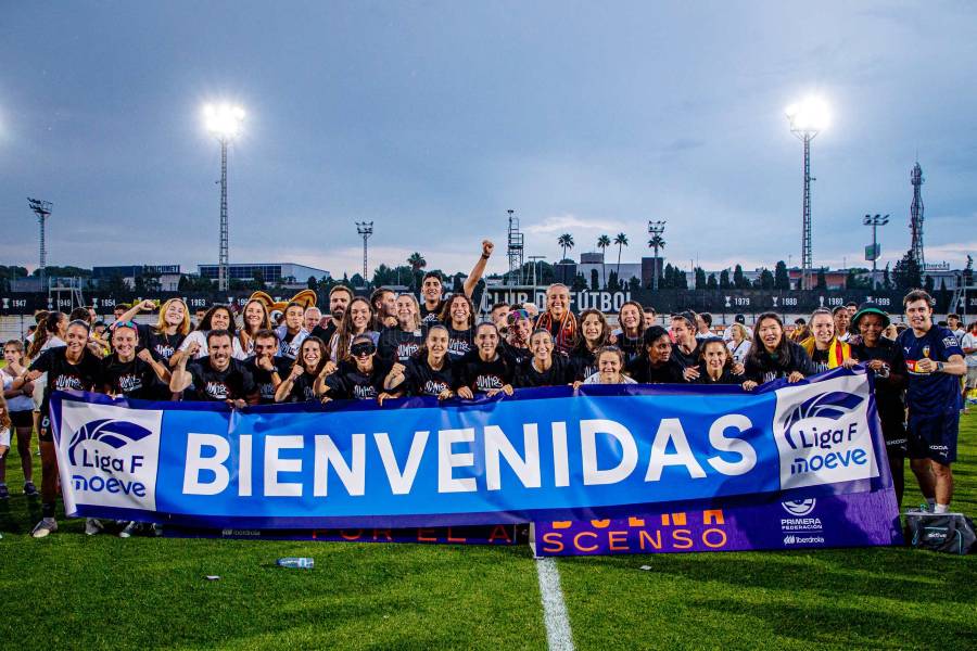 ReinasDelBalon's tweet photo. El Valencia CF regresa a la Liga F tras un empate 'in extremis' ante el Villarreal 
Informa nuestro redactor Ricardo Freitas @RFPaji en el diario @ReinasDelBalon 
#FutbolFemenino 
#ReinasDelBalón 
#PrimeraFederación 
#playofffinal 

https://t.co/58w0z84nNF https://t.co/V8DsANOyPZ