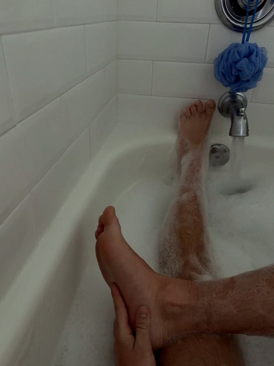Chaceisyours's tweet photo. Getting them nice and clean for you FAG$ 

$end $luts #feet #feetworshi̇p #masterfeet #fag #footfetısh #footsub #cashslut #findom #gayboy https://t.co/1c1SPS4euQ