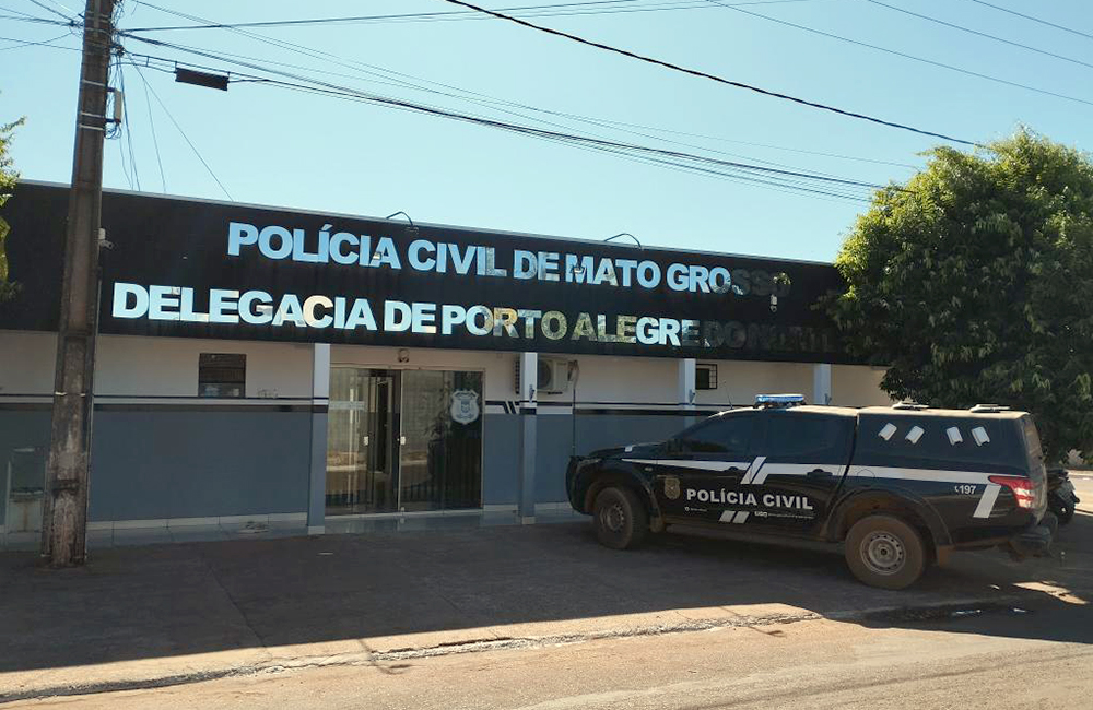 Semana_7's tweet photo. Polícia Civil prende padrasto por abuso sexual após denúncia da mãe da vítima https://t.co/MKpn1HXa7y https://t.co/ILKeDXNd7b