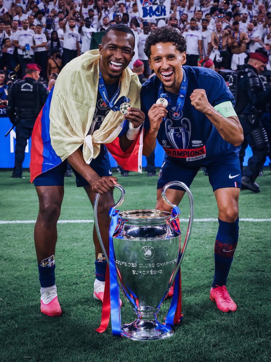 Alerta_PMA's tweet photo. El @PSG_espanol consigue su segunda #ChampionsLeague🏆🏆 consecutiva al vencer 4-3 en los penales al Arsenal, en Budapest. #DobleteHistórico⚽️ https://t.co/nrU6XYqEeq