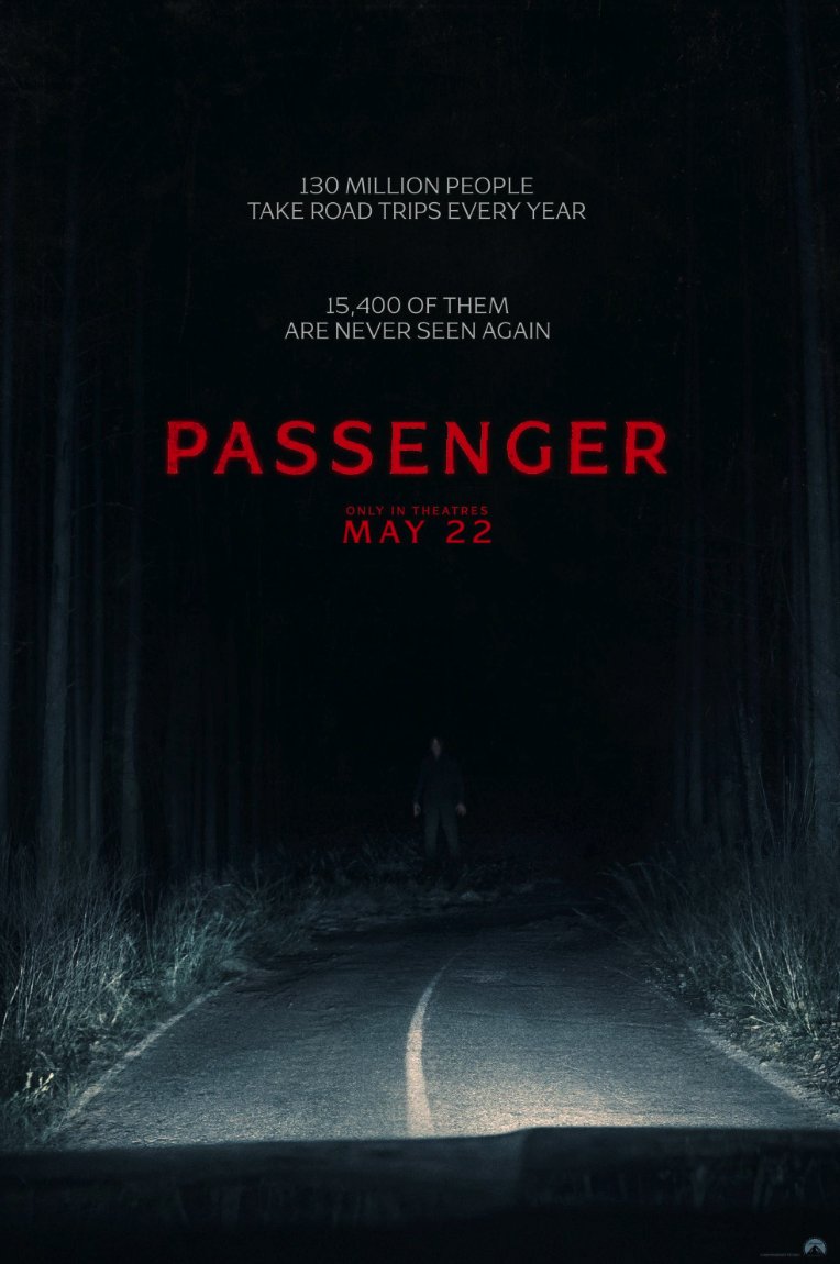IsaacEzban's tweet photo. #Passenger - Movies about highways are my favorite kind of movies…

Now, a HORROR movie about highways??? Puffff…

Me encanta que exista esta película de terror en la carretera (digo, existen muchas, pero esta me encanta), me gusta mucho esta mitología de un como "passenger" que se te trape en medio de la carretera y no te suelta, y me encanta que los protagonistas sean una pareja que tiene que pelear por su vida...

Y vaya que Andre Ovredal es un gran director de terror que sabe construir momentos verdaderamente escalofriantes y grandes horror set pieces...

Sencillita, sin muchas ambiciones, pero una gran película de terror con un gran setting, para ver a la media noche...