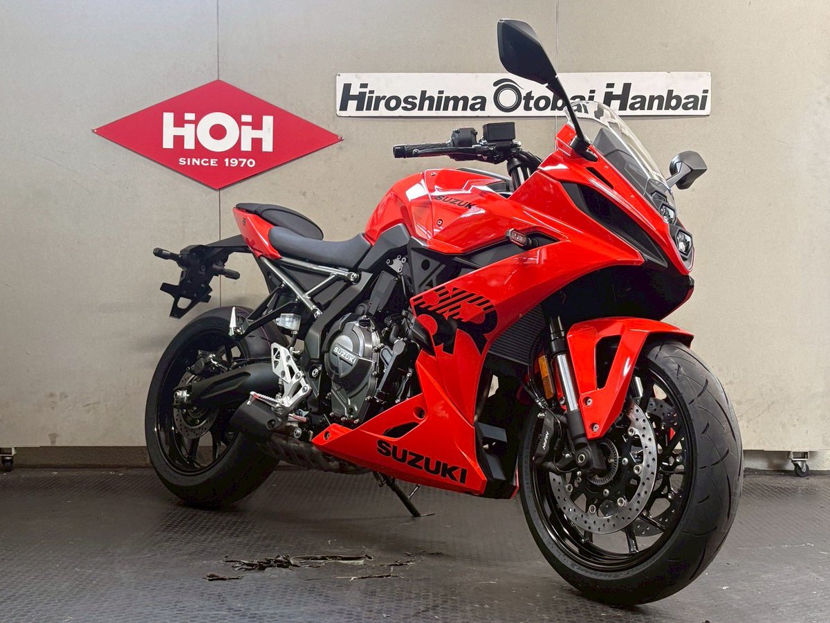 hohgiom's tweet photo. #スズキ  #GSX8R オレンジ🍊が入荷‼️
ストリートでの存在感抜群😁気になっている方は是非、ご連絡下さい🙇‍♂️#広島 #オートバイ #バイク #hoh5 https://t.co/XFxDE3dIqq