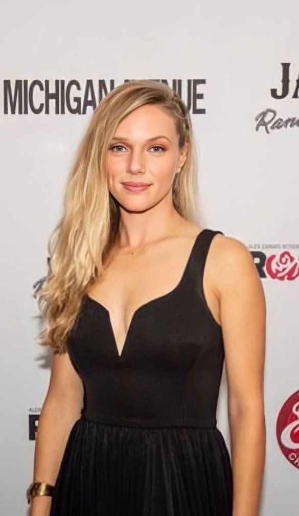fofffffarm's tweet photo. She looks so good🔥with black dresses🖤...so classy...
Gorgeous angel..
💜💫✨ https://t.co/hO35gN1Dyk