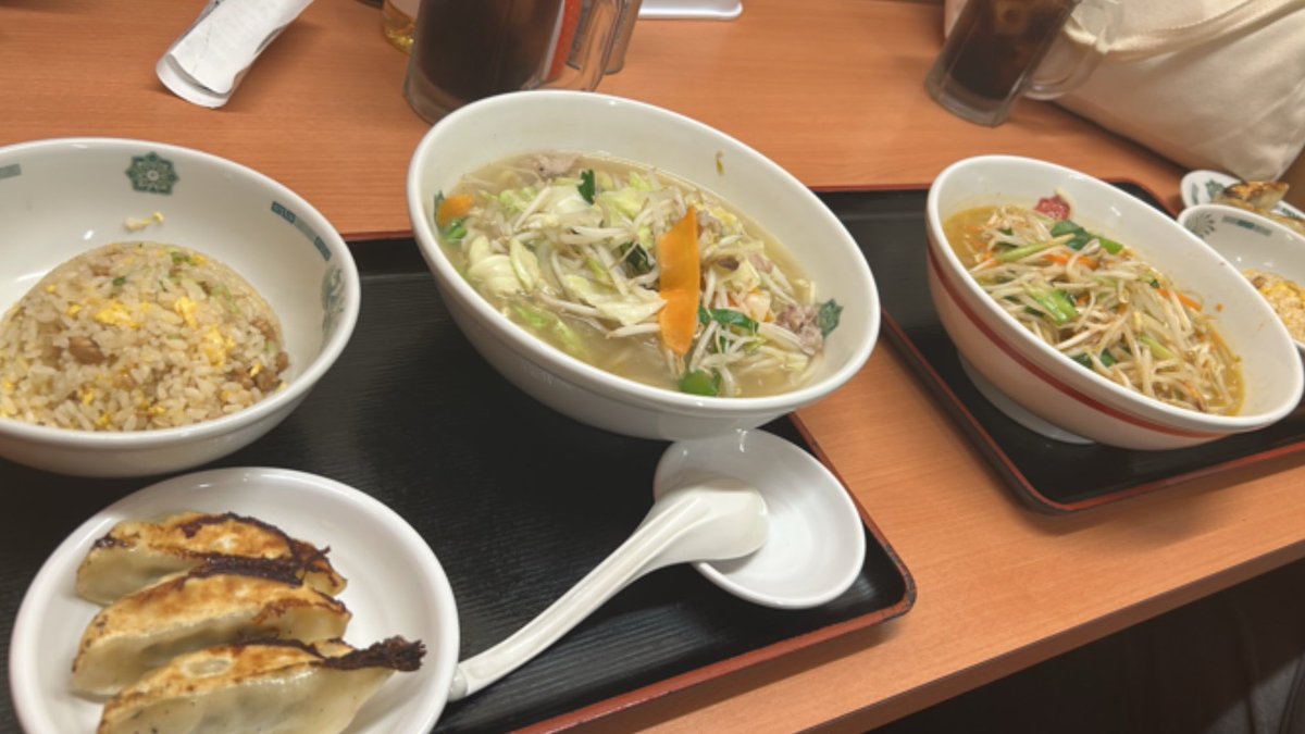 enc0uyu's tweet photo. れらたんとデブダン終わりの日高屋˃ 𖥦 ˂ https://t.co/MQjIK7DHvN