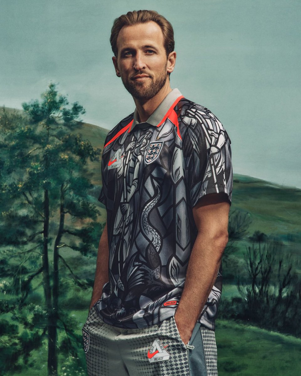 NIKE イングランド代表　ハリー・ケイン PALACE × NIKE × イングランド代表 のトリプルコラボコレクションが6月