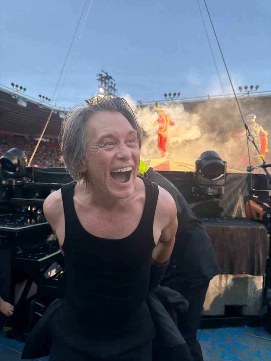 tashaalovell's tweet photo. mark owen https://t.co/MSYgAT4r58