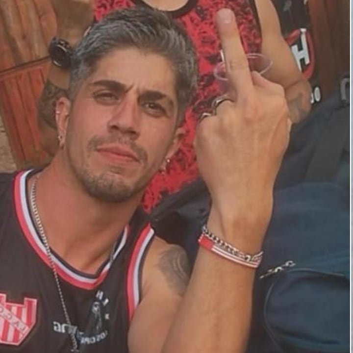 Minitet4s's tweet photo. @abrilcba_ Claudio Barrelier asesinó a Agostina. ÉSTE PEDÓFILO TIENE QUE SER VIRAL. https://t.co/I2qAgvojTH