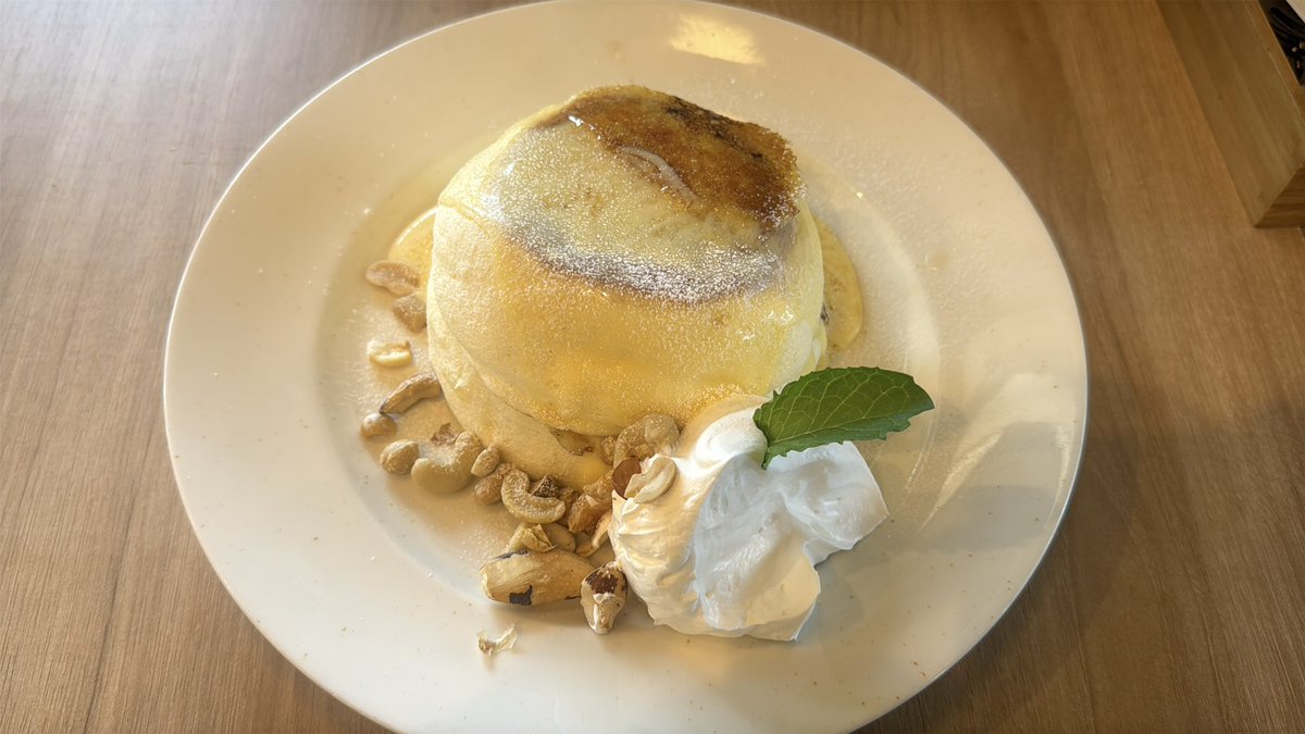 Type1Com's tweet photo. おはようございます♪
昨日は姉とカフェでブランチ✨
パンケーキもぺろっと食べちゃったよ😏
前回は姪と行ったけど1番大好きな姉と行くと話が尽きない！
昔はいつも幹事してたし友達沢山ワイワイ好きだったのに
歳とると友人より姉が良いなあとなってしまった微妙な自分です
#糖尿病 #カフェ #ブランチ https://t.co/W80L5lTD4d