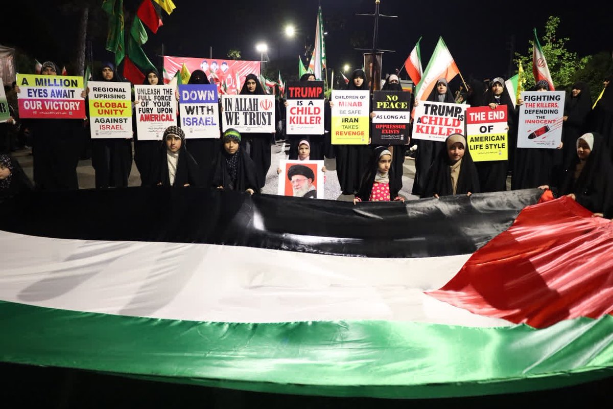 sahanddd85's tweet photo. Foreign media black out the real scale of our rallies. We bring you raw, unfiltered footage from the heart of #IranianOnIt. What you see is real. https://t.co/IWApGvDcNO
