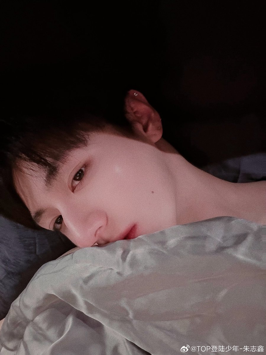 bbhgrapexi's tweet photo. 刚爬床侍寝完爷 https://t.co/rK3vVc3mEP