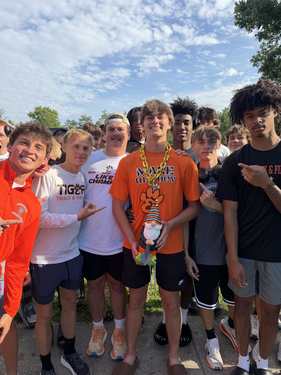 TrackEHS's tweet photo. Parker Owens was named EHS “Athlete of the Meet” after a remarkable season that saw him become the youngest individual state champion in Edwardsville boys track &amp; field history. Adding to the accomplishment, Parker went undefeated throughout the entire outdoor season. https://t.co/dZbROxLLOa