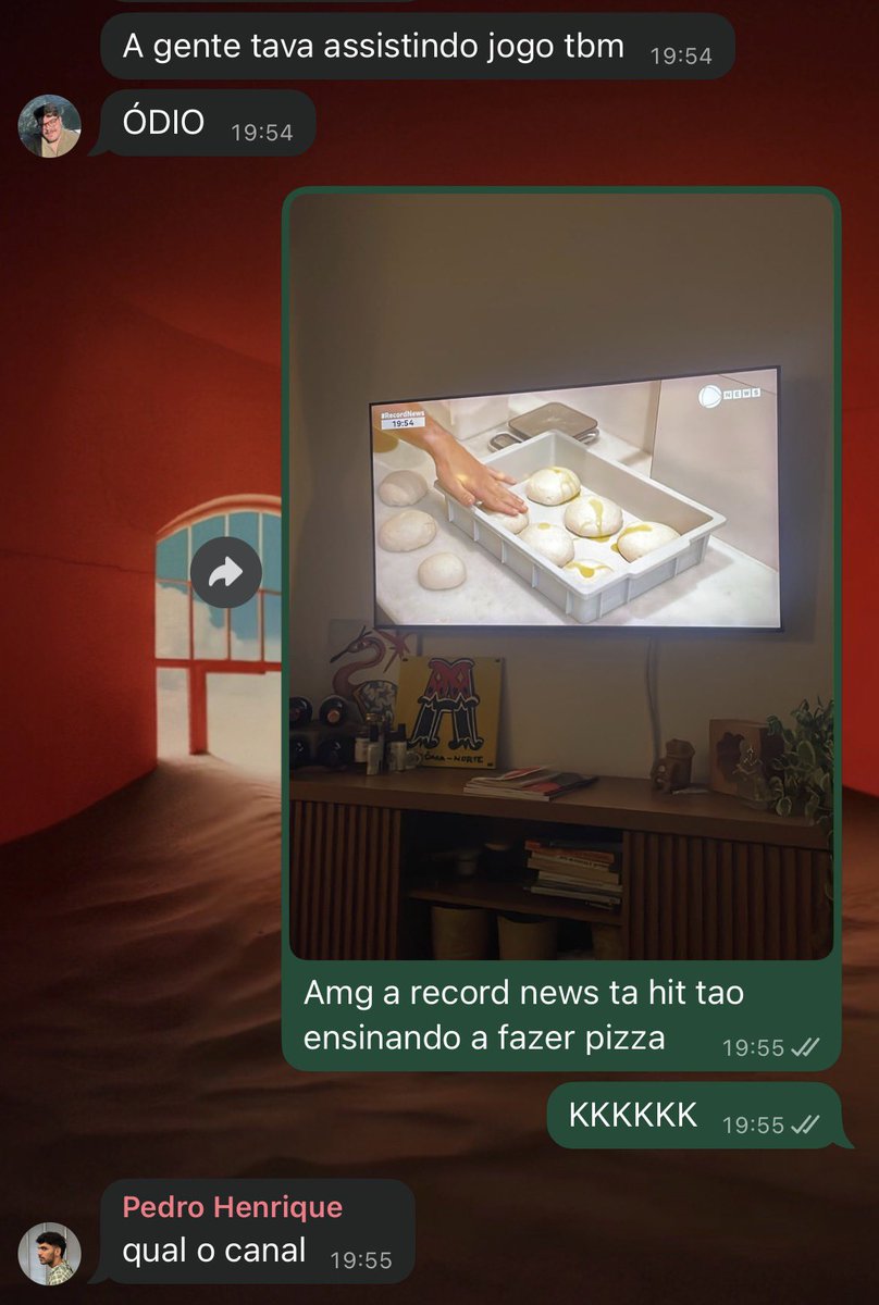 eupdks's tweet photo. nao aguento que a vivo cortou a internet do bairro e estamos iguais ancestrais tendo que ver tv aberta https://t.co/CeubiApwhM