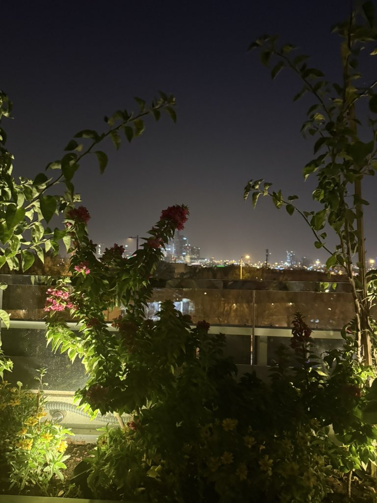 Mi98iy's tweet photo. Peace, lights, and a beautiful view. https://t.co/12Pm5rfcpv