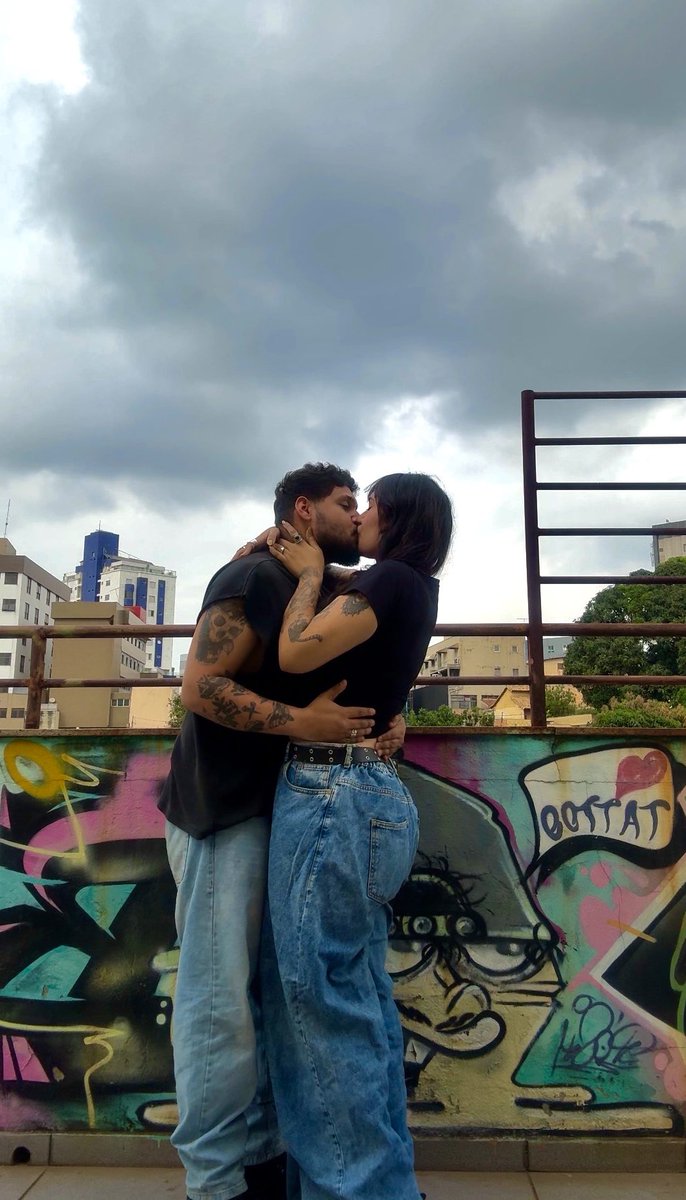 baddanns's tweet photo. levei meu marido pro estúdio hoje pra ficar mais lindo https://t.co/Nqih5dnM8R
