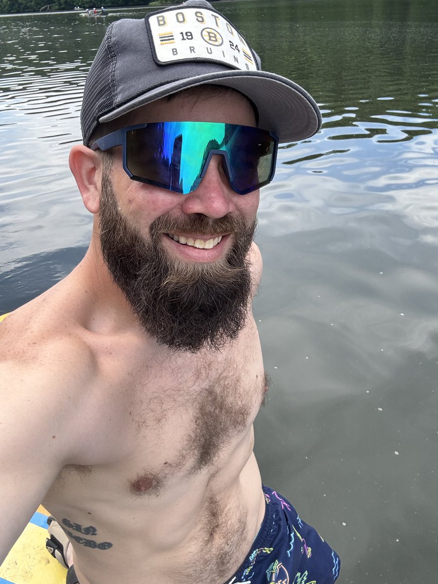 Kyleofftheclock's tweet photo. Paddle-boarding today #lakelife #bluecollarfun #offtheclock https://t.co/VkijFtAVeq