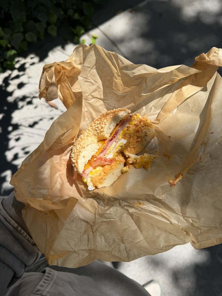 foundnone's tweet photo. bagel maxxing https://t.co/S7UegrvLEM